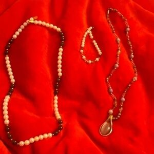 FASHION necklaces and braclet